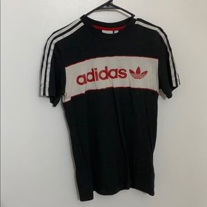 Adidas t shirt✨